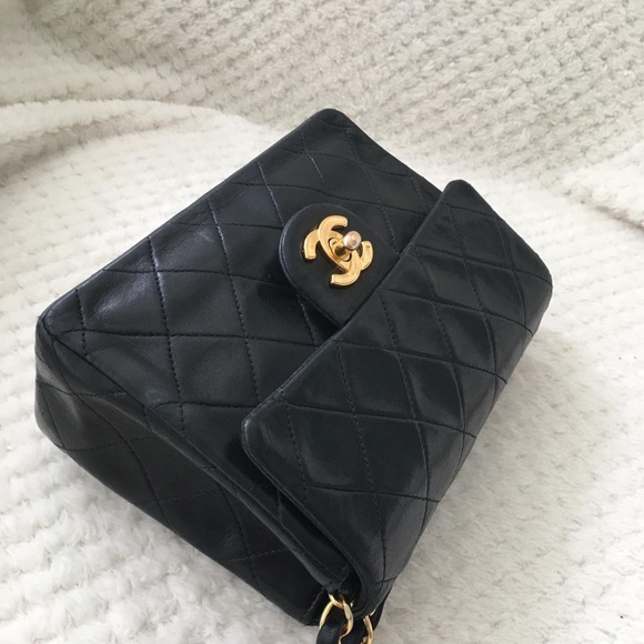 🌈SOLD🌈Authentic Chanel Vintage Black Square Mini Lambskin 24k Gold hardware - Picture 6 of 13
